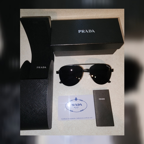 Prada 4021 Black Aviator Sunglasses w/ Case & Card NWT - Picture 1 of 15